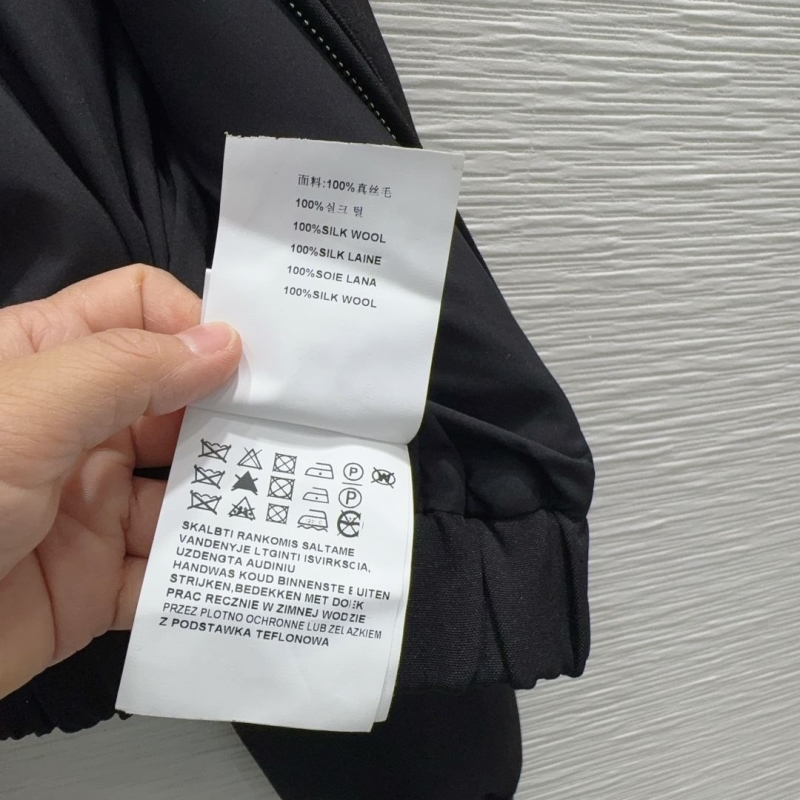 Pra*a outwear